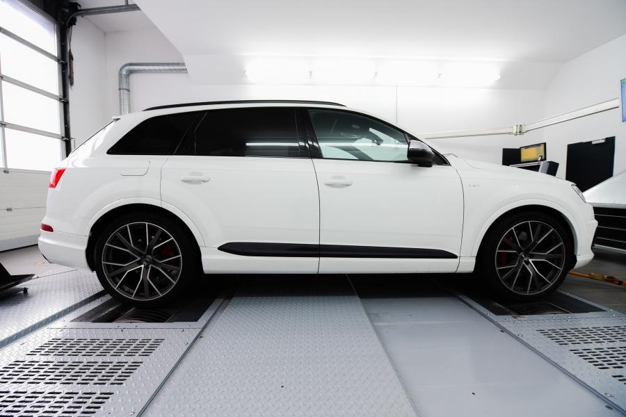  Audi SQ7 TDI by Speed Buster 2017 года  (фото 3 из 9)